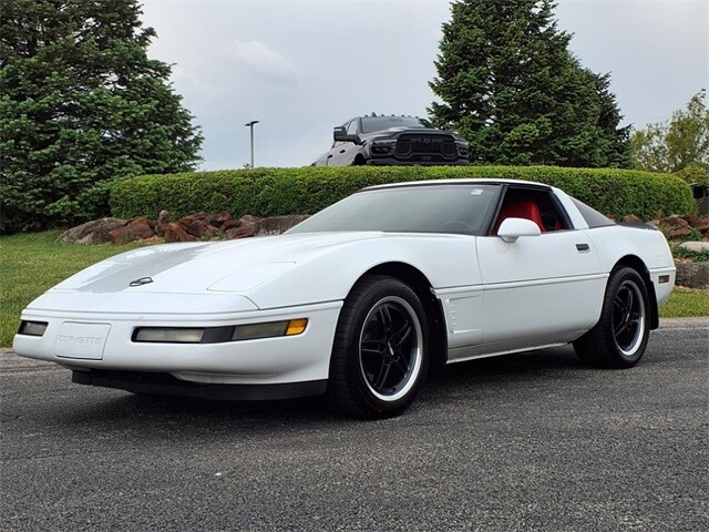 Chevrolet-Corvette-1995-2D-Coupe-2