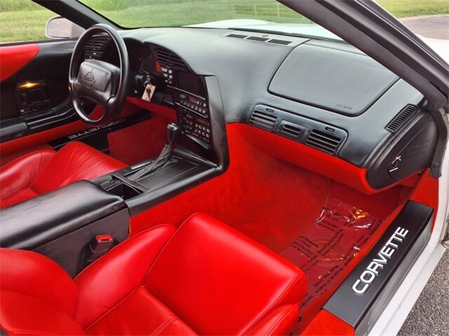 Chevrolet-Corvette-1995-2D-Coupe-27