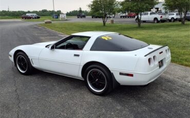 Chevrolet-Corvette-1995-2D-Coupe-4