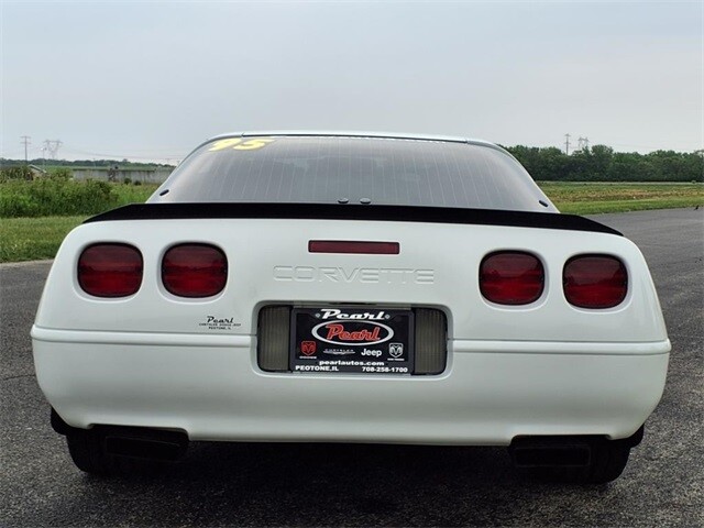 Chevrolet-Corvette-1995-2D-Coupe-5