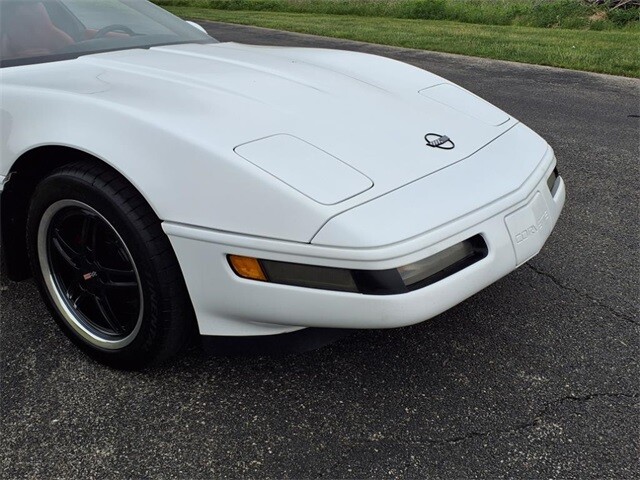 Chevrolet-Corvette-1995-2D-Coupe-9