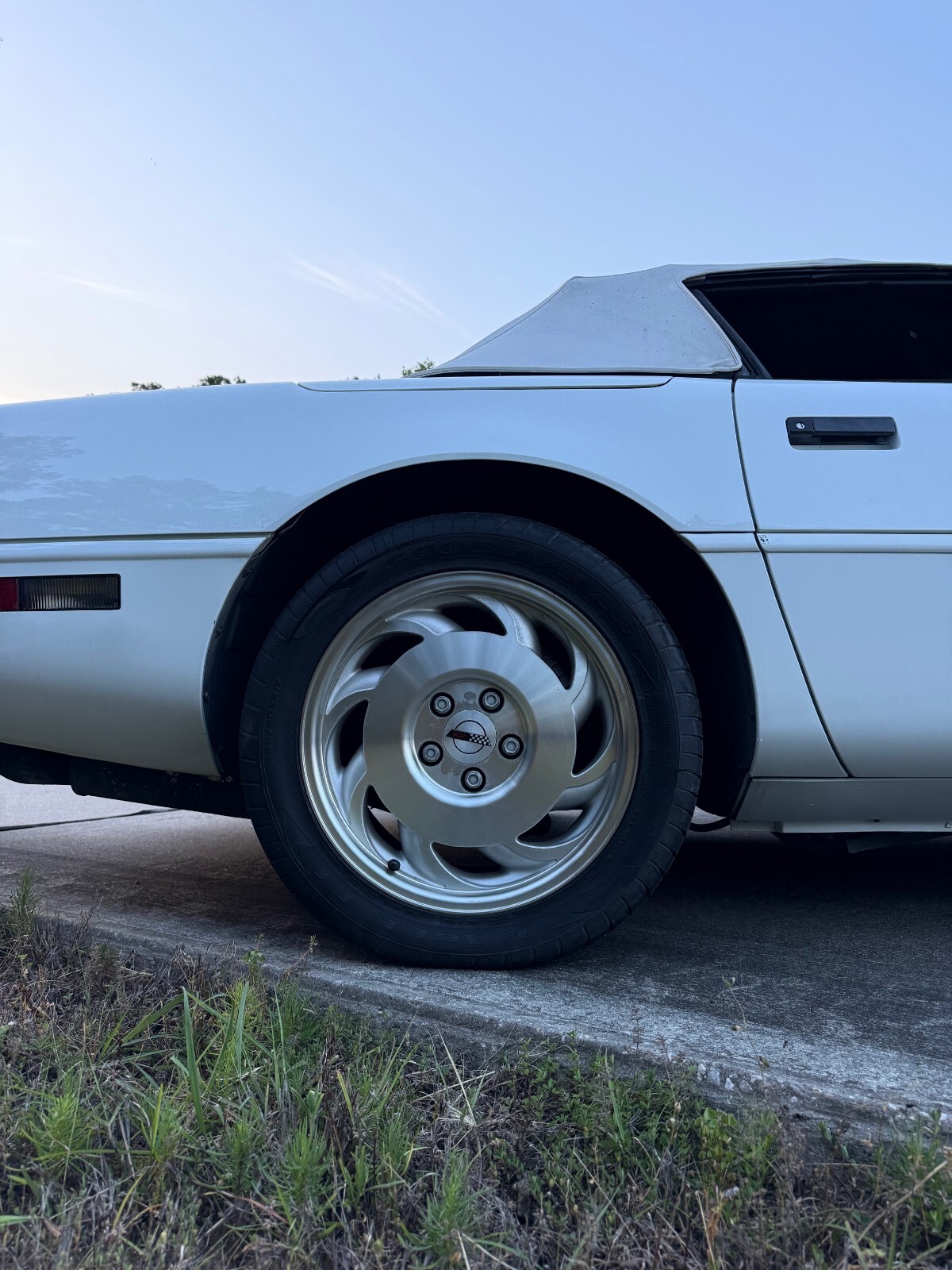 Chevrolet-Corvette-1995-Convertible-11