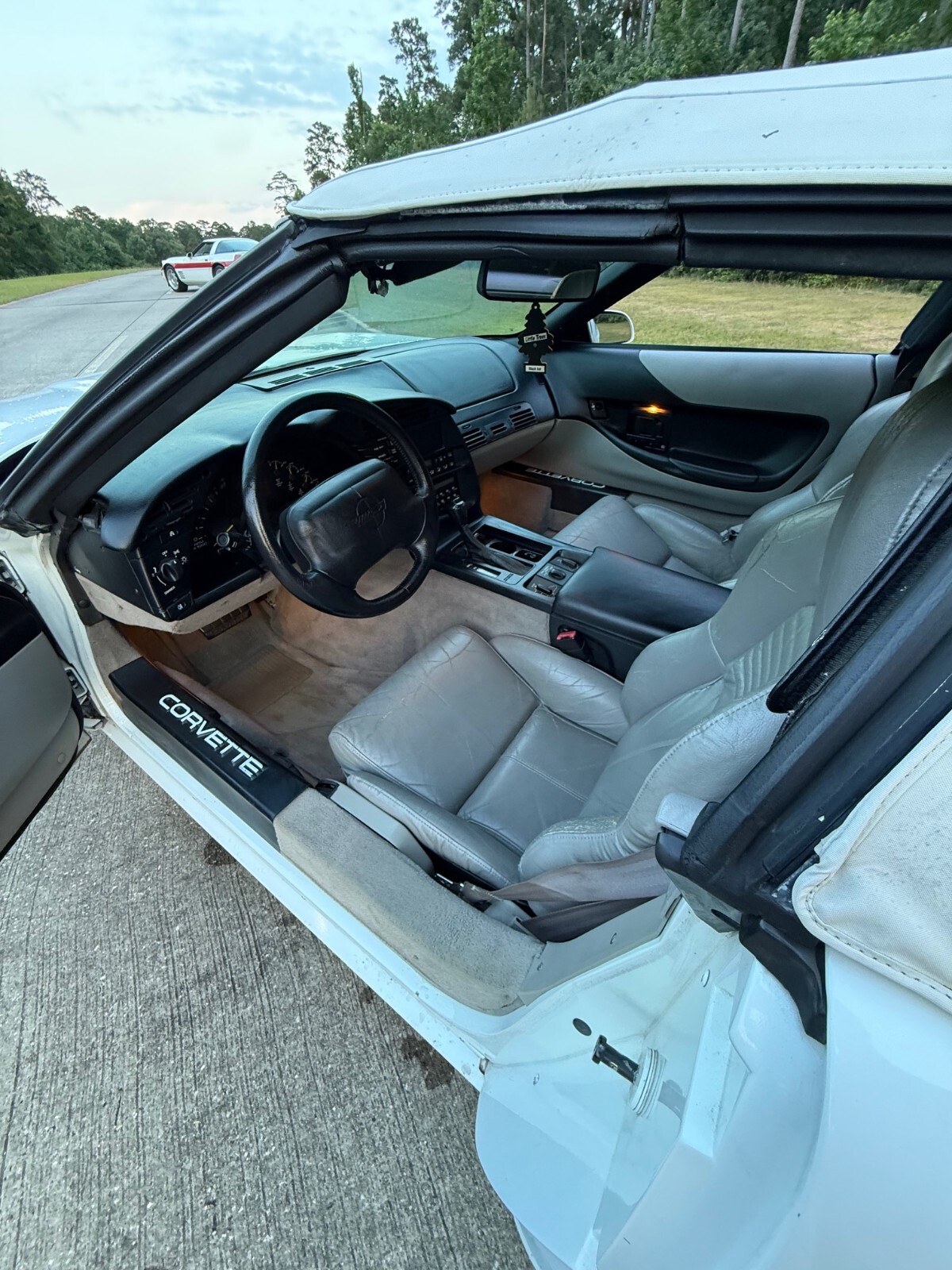 Chevrolet-Corvette-1995-Convertible-6