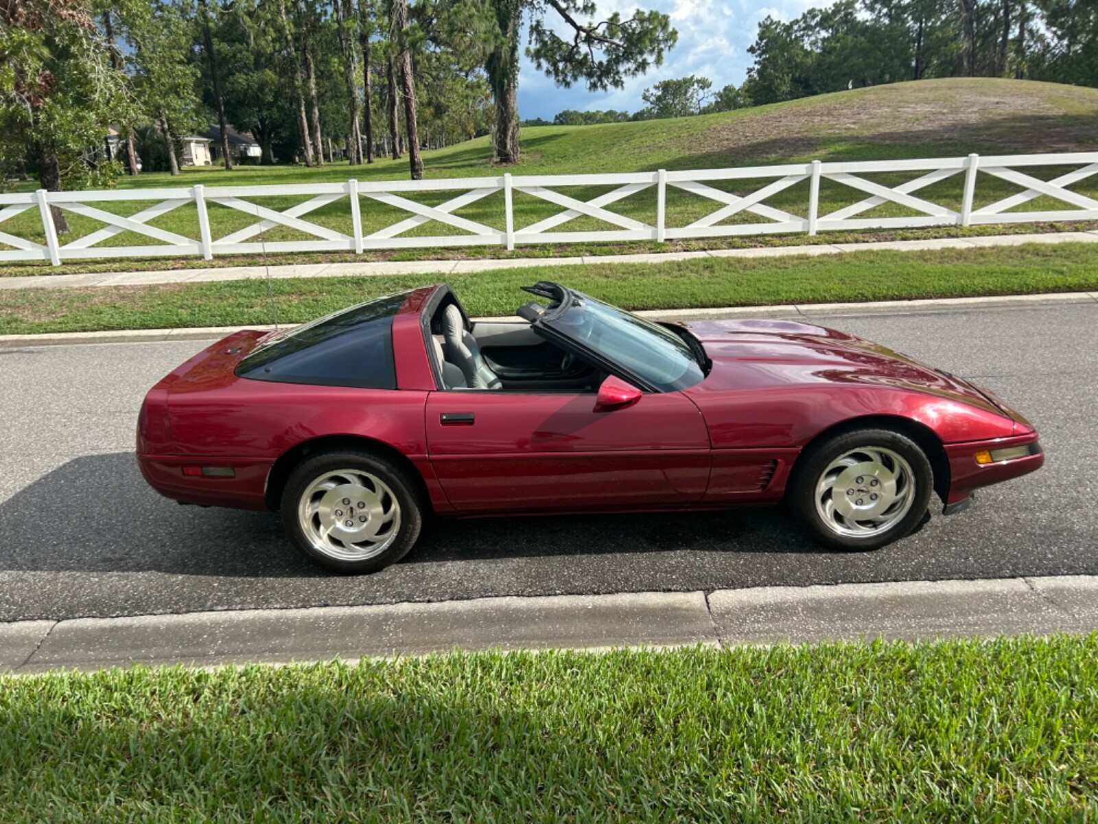 Chevrolet-Corvette-1995-Coupe-2