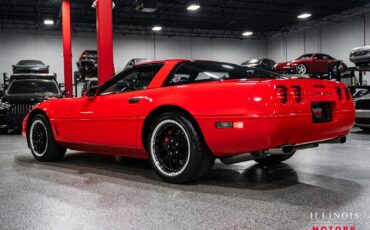 Chevrolet-Corvette-1995-Hatchback-2