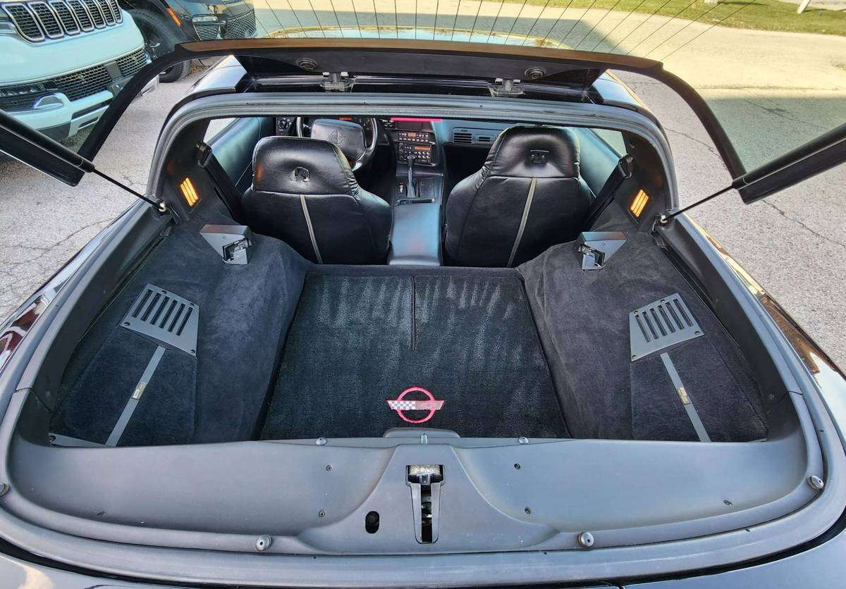 Chevrolet-Corvette-1995-black-16