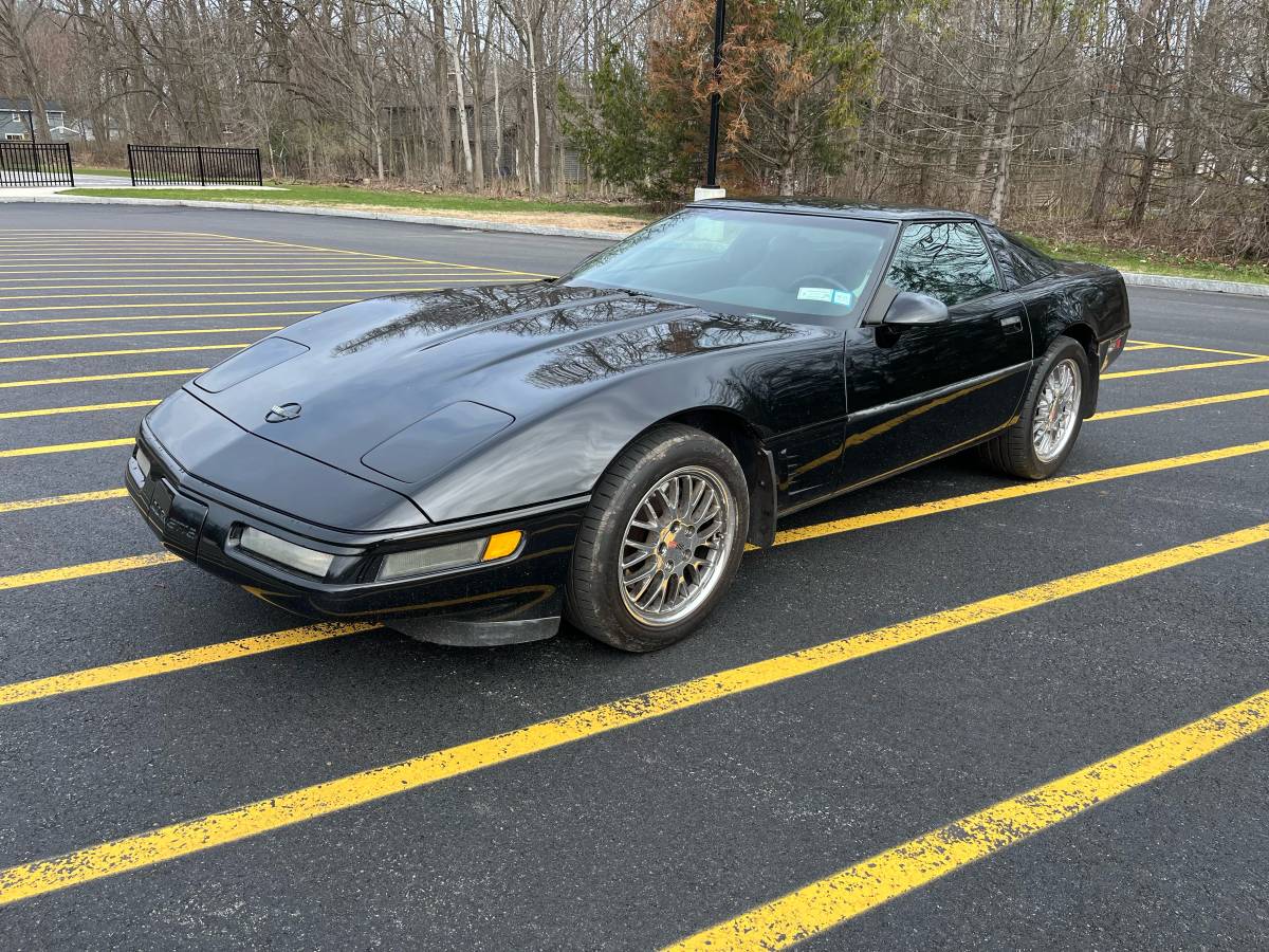 Chevrolet-Corvette-1995-black-4