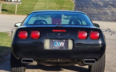 Chevrolet-Corvette-1995-black-4