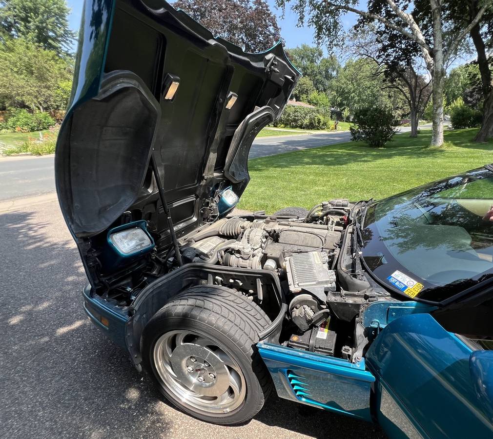 Chevrolet-Corvette-1995-blue-3