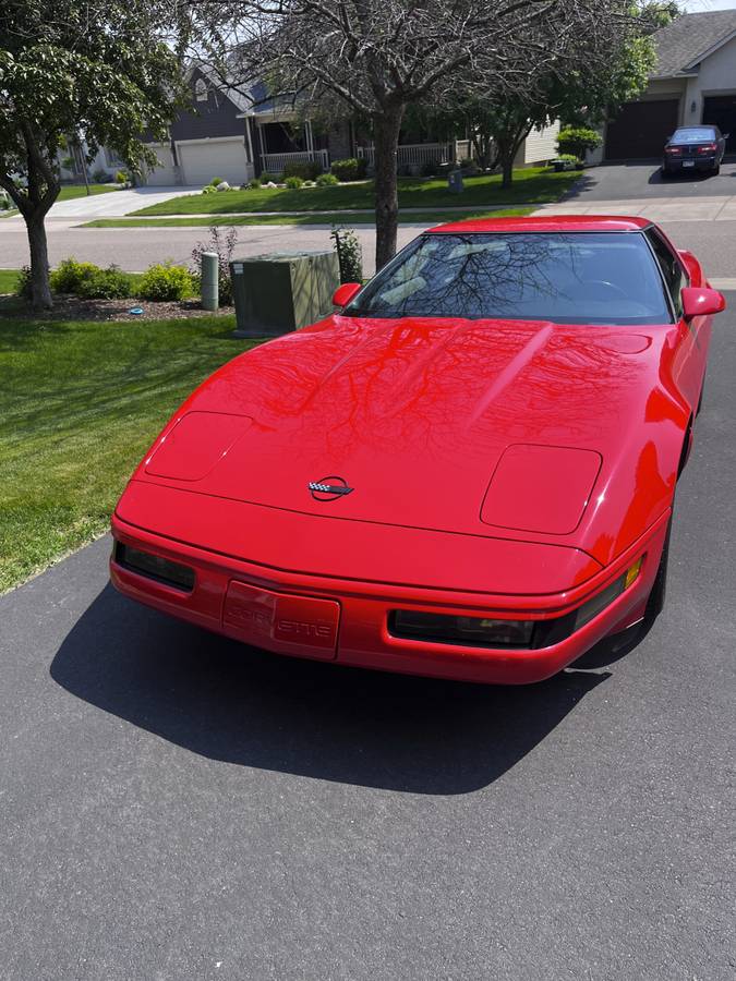 Chevrolet-Corvette-1995-red-3