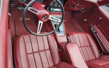 Chevrolet-Corvette-2dr-convertib-1975-white-6
