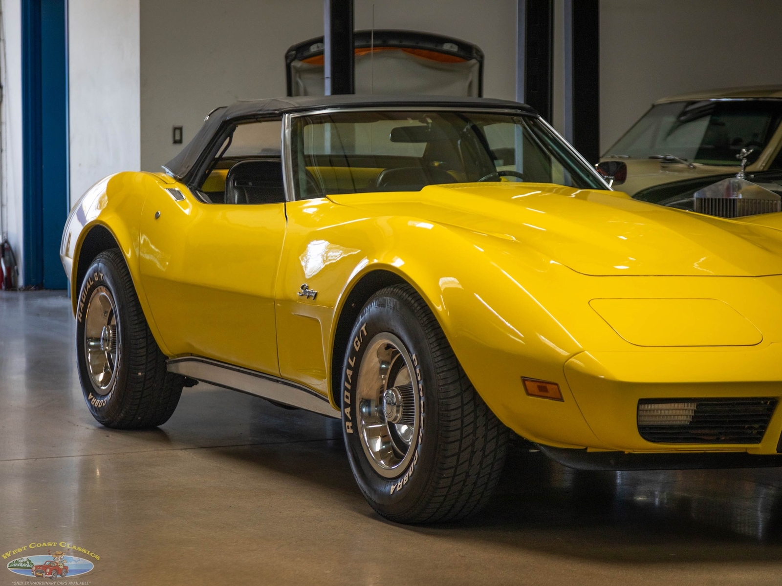 Chevrolet-Corvette-L48-1975-2-Door-Convertible-10