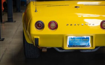 Chevrolet-Corvette-L48-1975-2-Door-Convertible-17