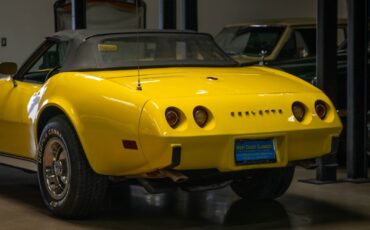 Chevrolet-Corvette-L48-1975-2-Door-Convertible-22
