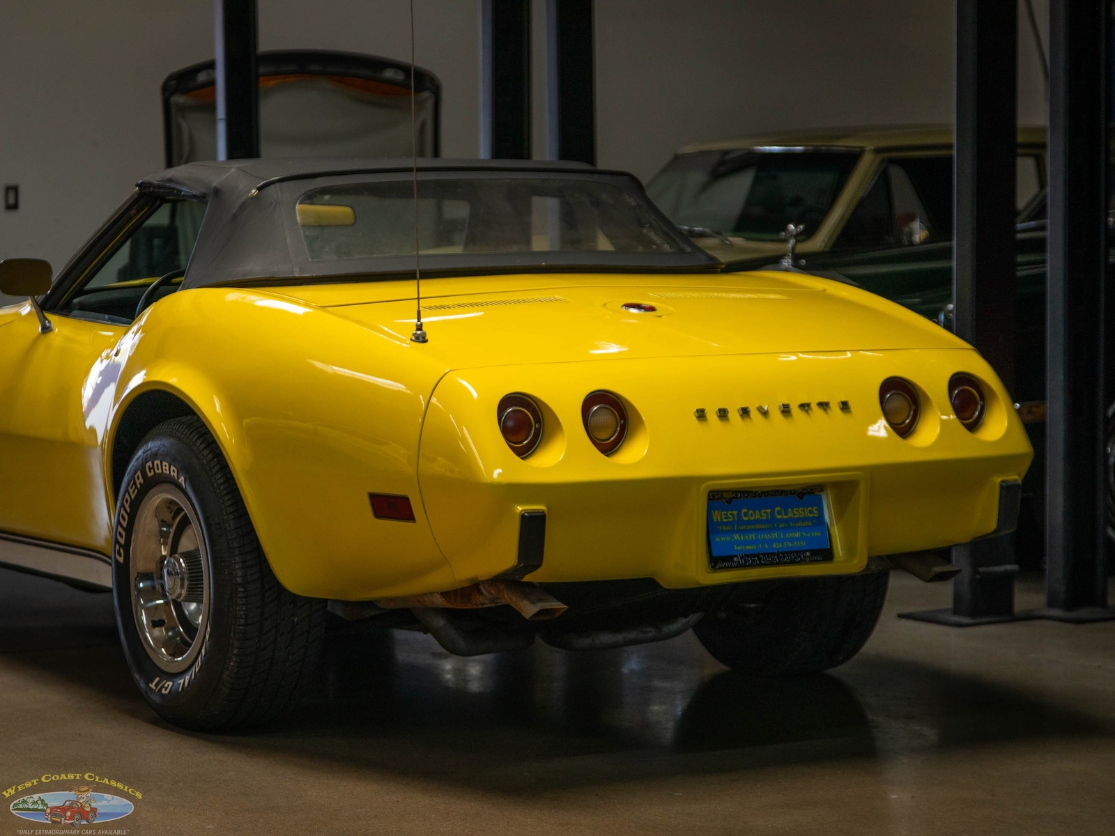 Chevrolet-Corvette-L48-1975-2-Door-Convertible-22