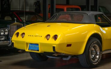 Chevrolet-Corvette-L48-1975-2-Door-Convertible-24