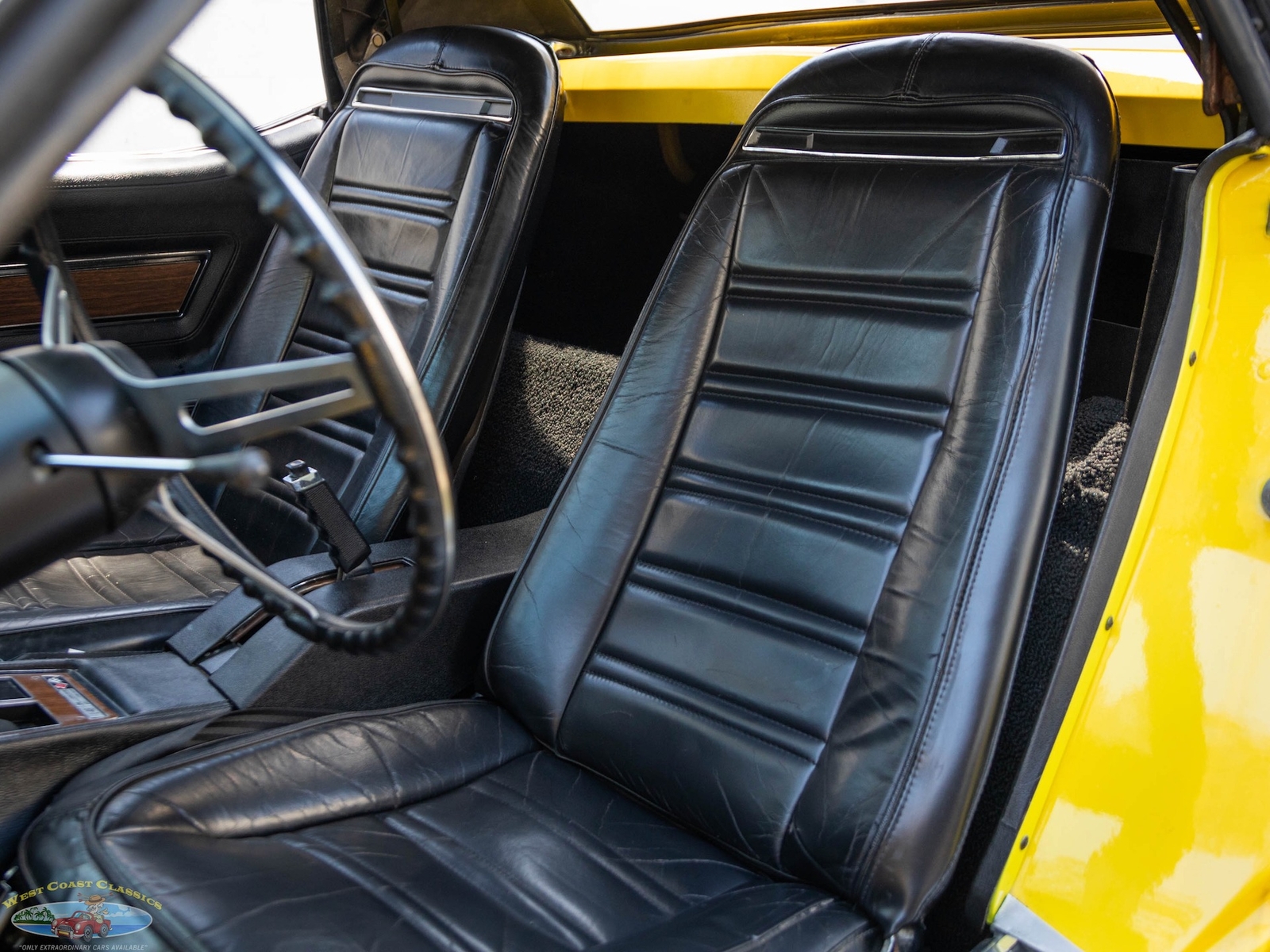 Chevrolet-Corvette-L48-1975-2-Door-Convertible-26
