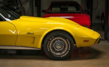 Chevrolet-Corvette-L48-1975-2-Door-Convertible-3