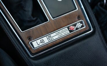 Chevrolet-Corvette-L48-1975-2-Door-Convertible-37