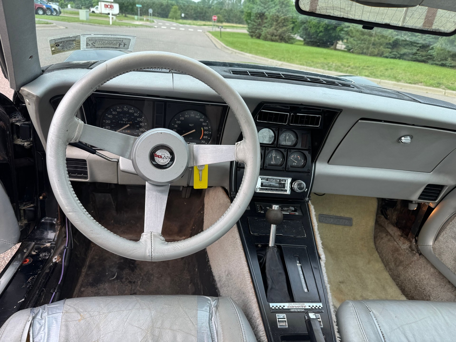 Chevrolet-Corvette-Pace-Car-1978-Coupe-11