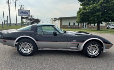 Chevrolet-Corvette-Pace-Car-1978-Coupe-2