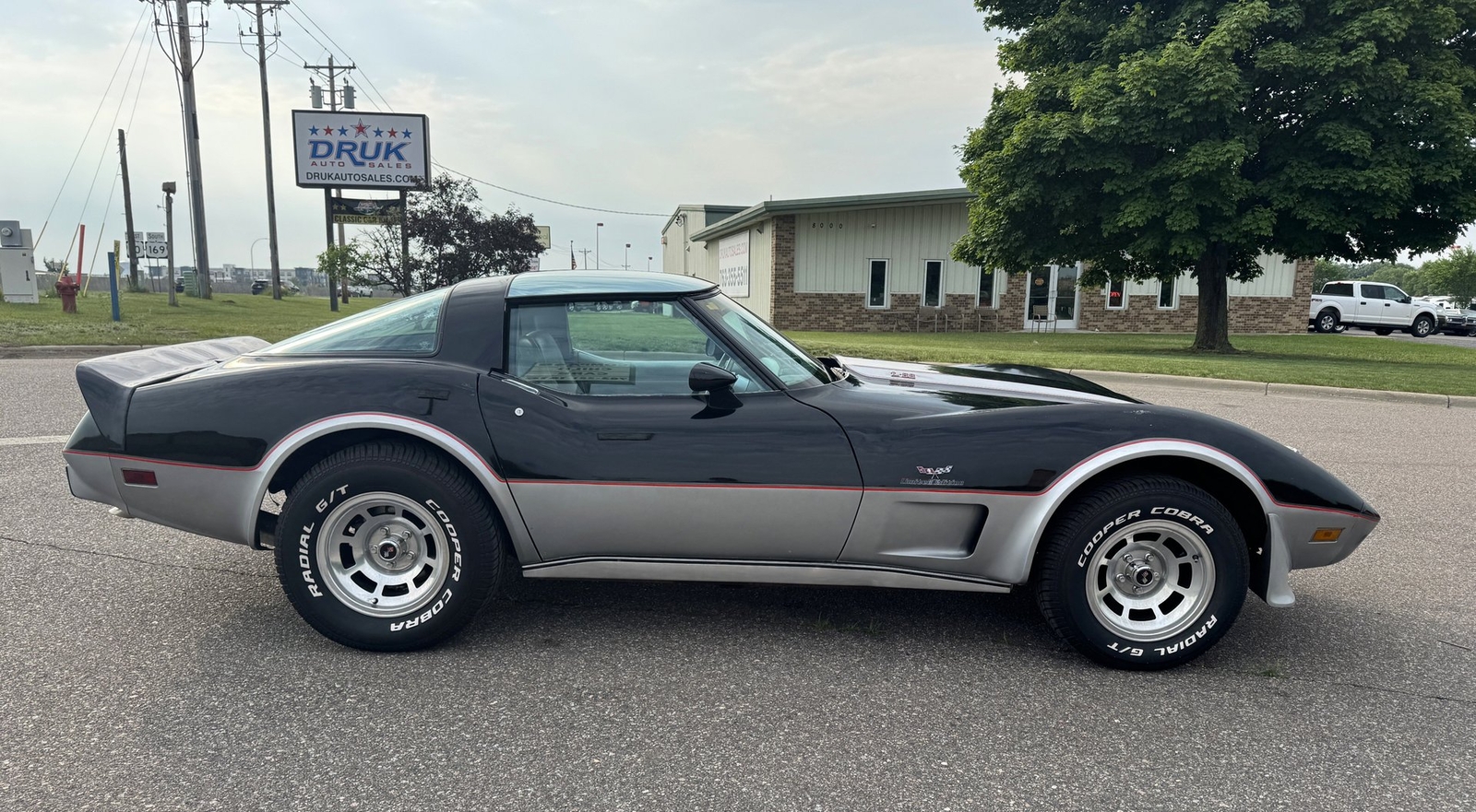 Chevrolet-Corvette-Pace-Car-1978-Coupe-2