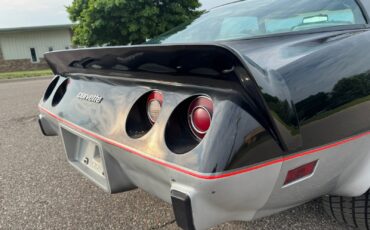 Chevrolet-Corvette-Pace-Car-1978-Coupe-24
