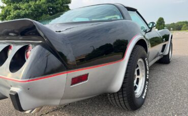 Chevrolet-Corvette-Pace-Car-1978-Coupe-25