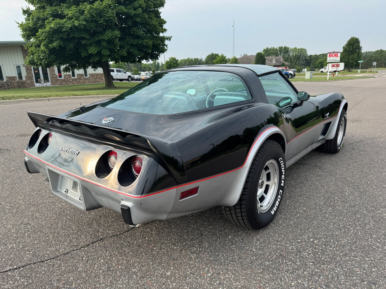 Chevrolet-Corvette-Pace-Car-1978-Coupe-4