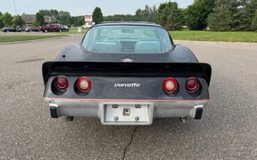 Chevrolet-Corvette-Pace-Car-1978-Coupe-5