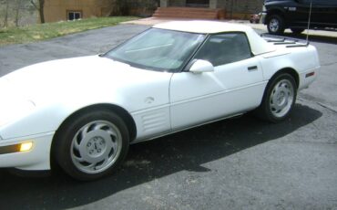 Chevrolet-Corvette-c4-convertible-1992-white-4