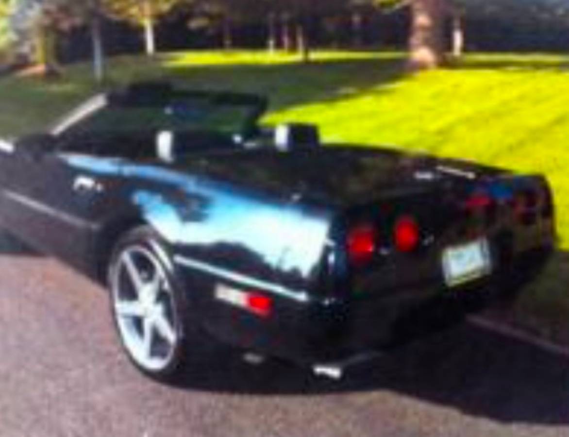 Chevrolet-Corvette-convertable-1992-black-1
