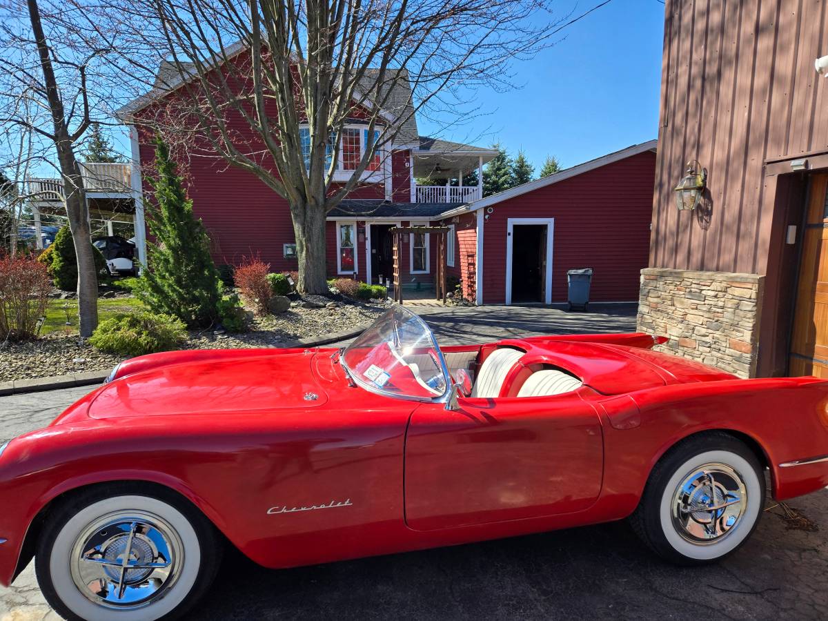 Chevrolet-Corvette-convertible-1953-red-12