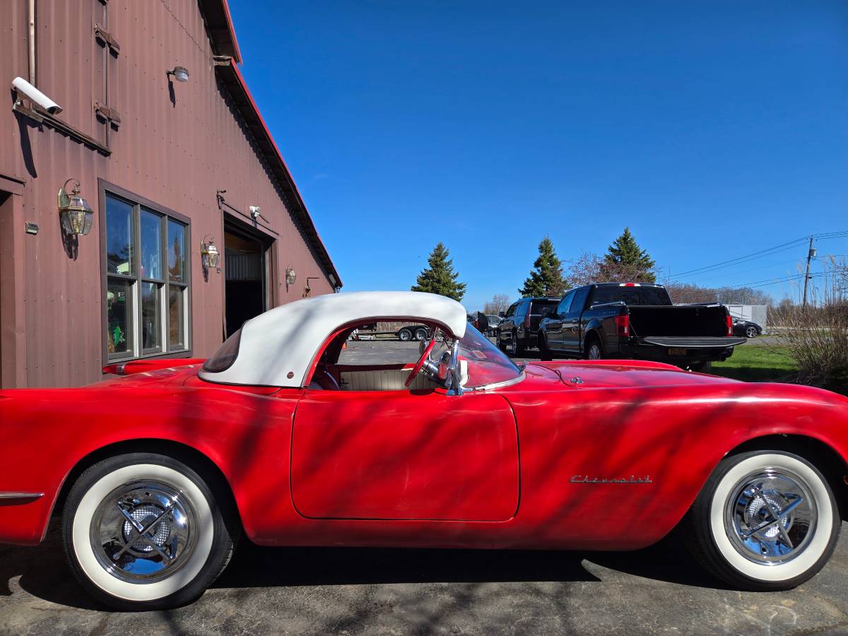 Chevrolet-Corvette-convertible-1953-red-15