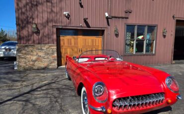 Chevrolet-Corvette-convertible-1953-red-22