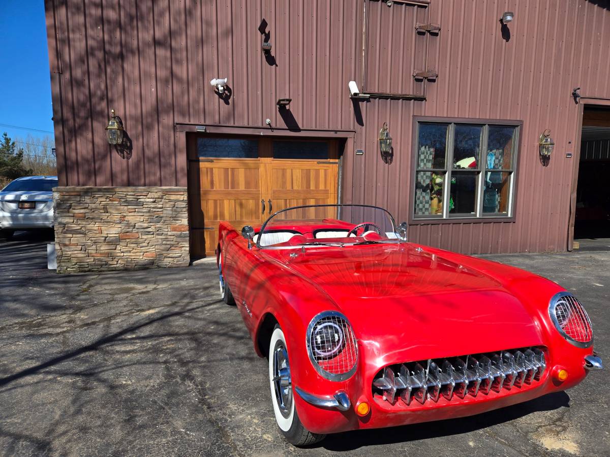 Chevrolet-Corvette-convertible-1953-red-22