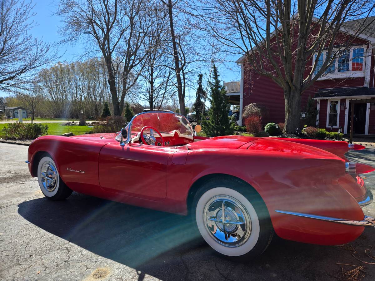 Chevrolet-Corvette-convertible-1953-red-5