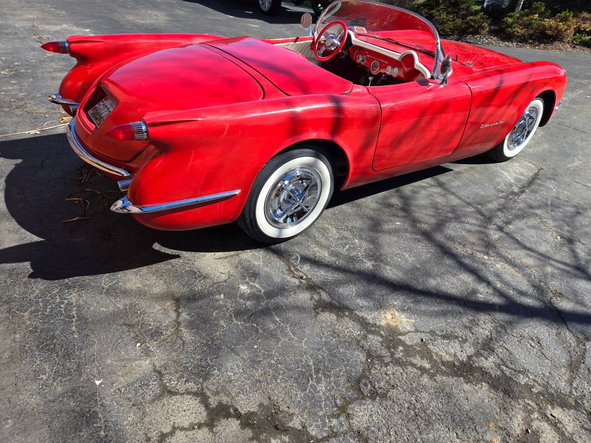 Chevrolet-Corvette-convertible-1953-red-9