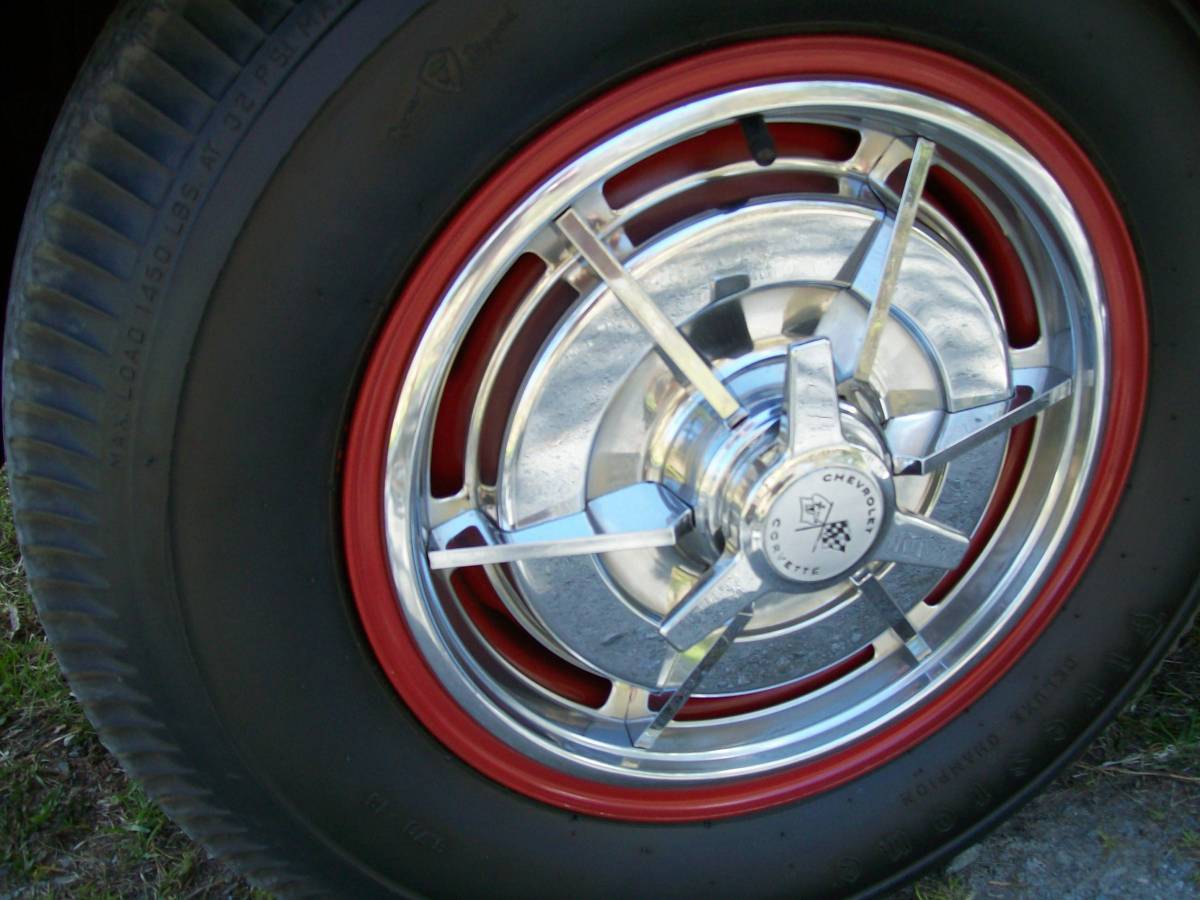 Chevrolet-Corvette-convertible-1963-red-13