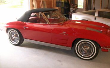 Chevrolet-Corvette-convertible-1963-red-2