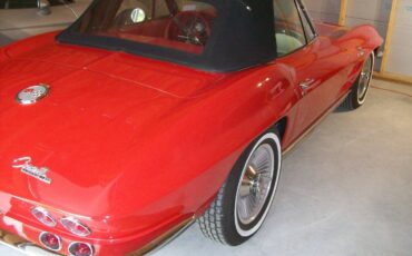 Chevrolet-Corvette-convertible-1963-red-3