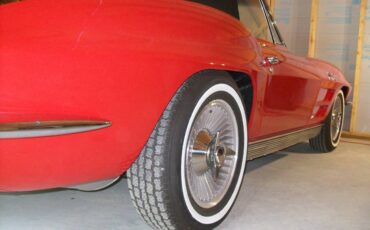 Chevrolet-Corvette-convertible-1963-red-4