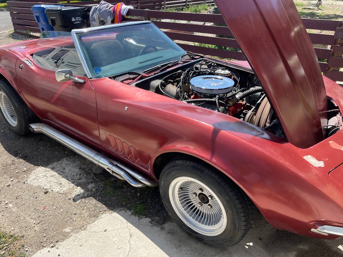 Chevrolet-Corvette-convertible-1968-red-1