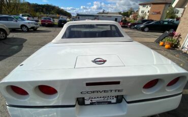 Chevrolet-Corvette-convertible-1989-white-9