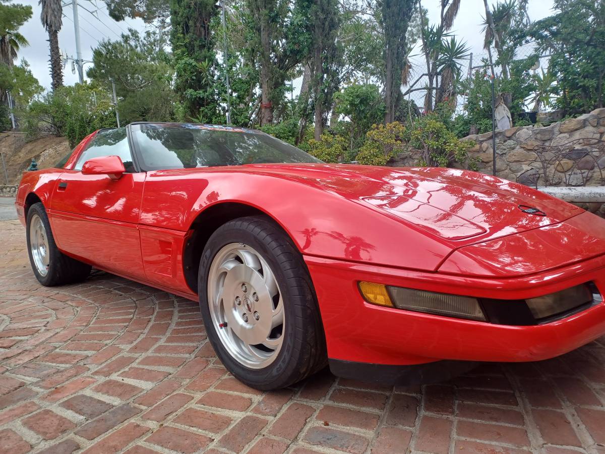 Chevrolet Corvette corvette & convertible  1995 red