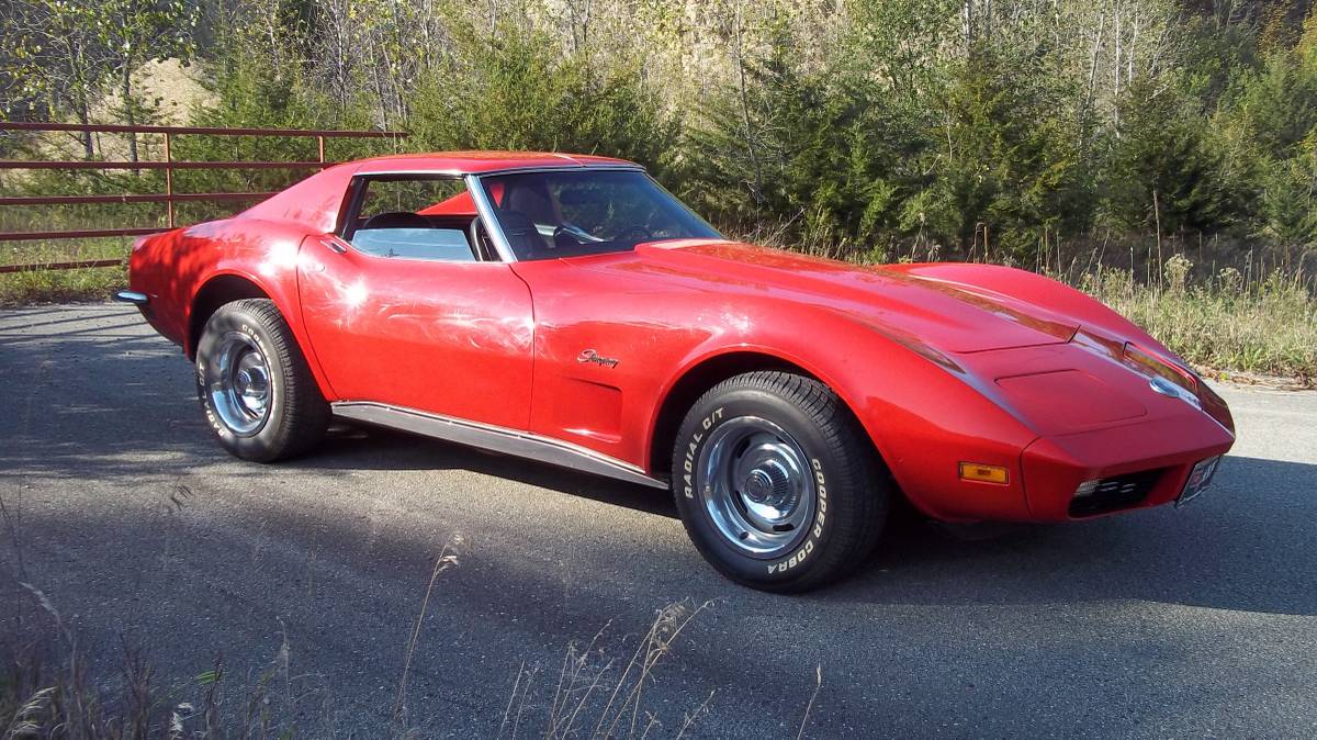 Chevrolet-Corvette-coupe-1973-red-1