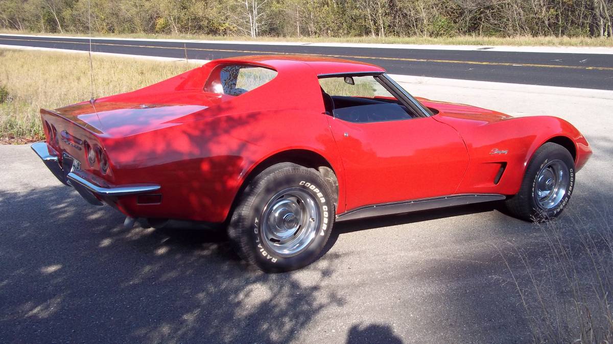 Chevrolet-Corvette-coupe-1973-red-2