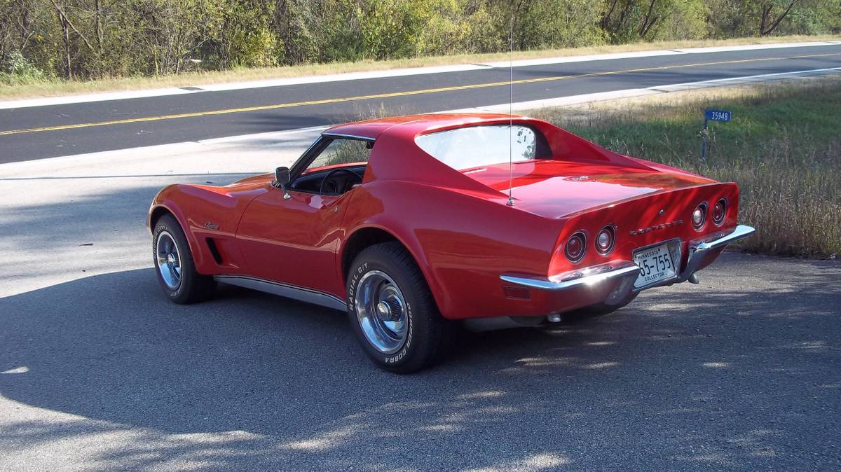 Chevrolet-Corvette-coupe-1973-red-4