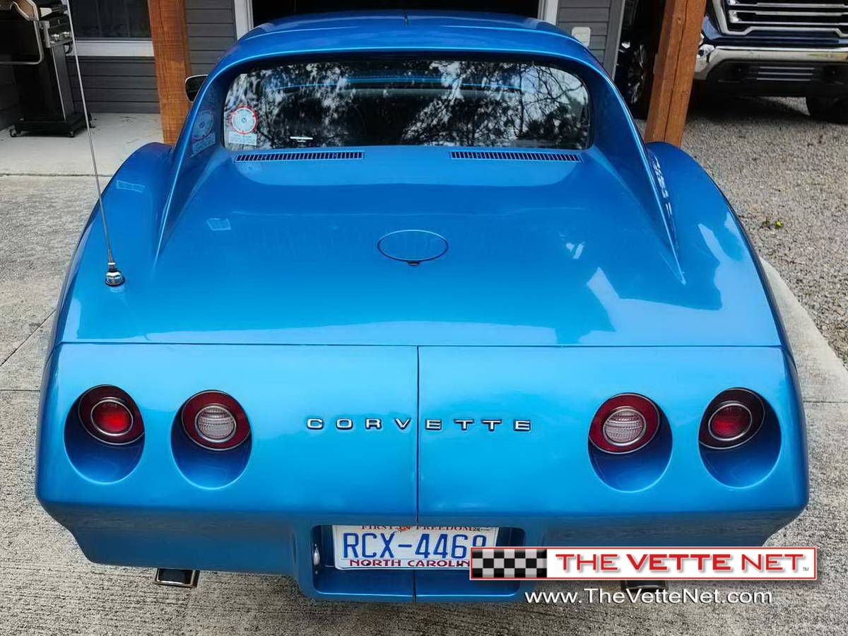Chevrolet-Corvette-coupe-1974-11