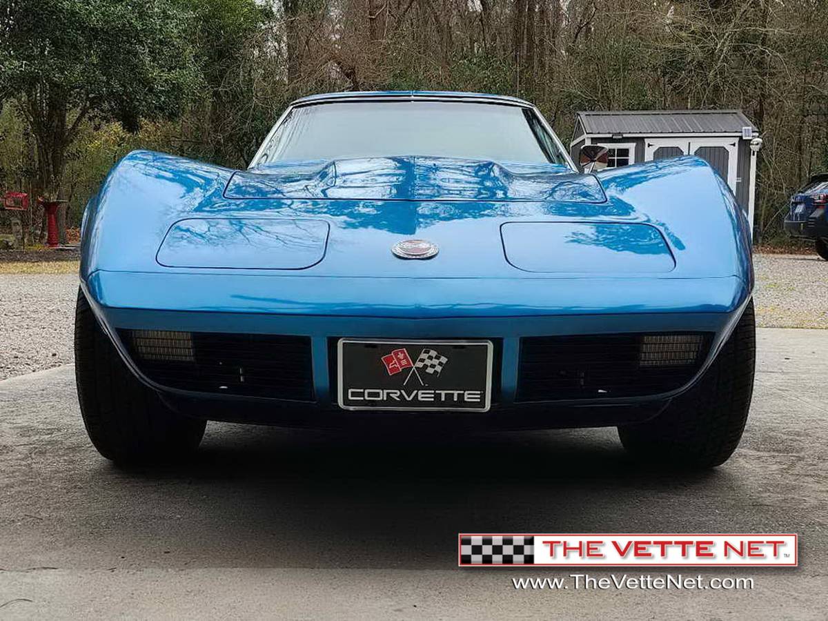 Chevrolet-Corvette-coupe-1974-2